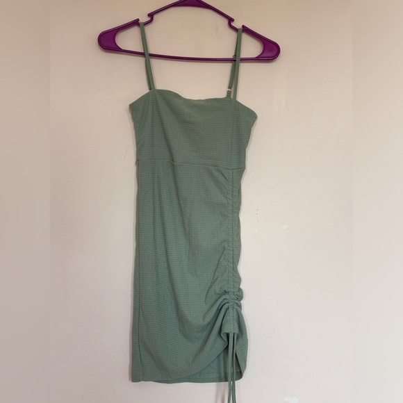 Ruched Bodycon Pastel Dress - Picture 4 of 5